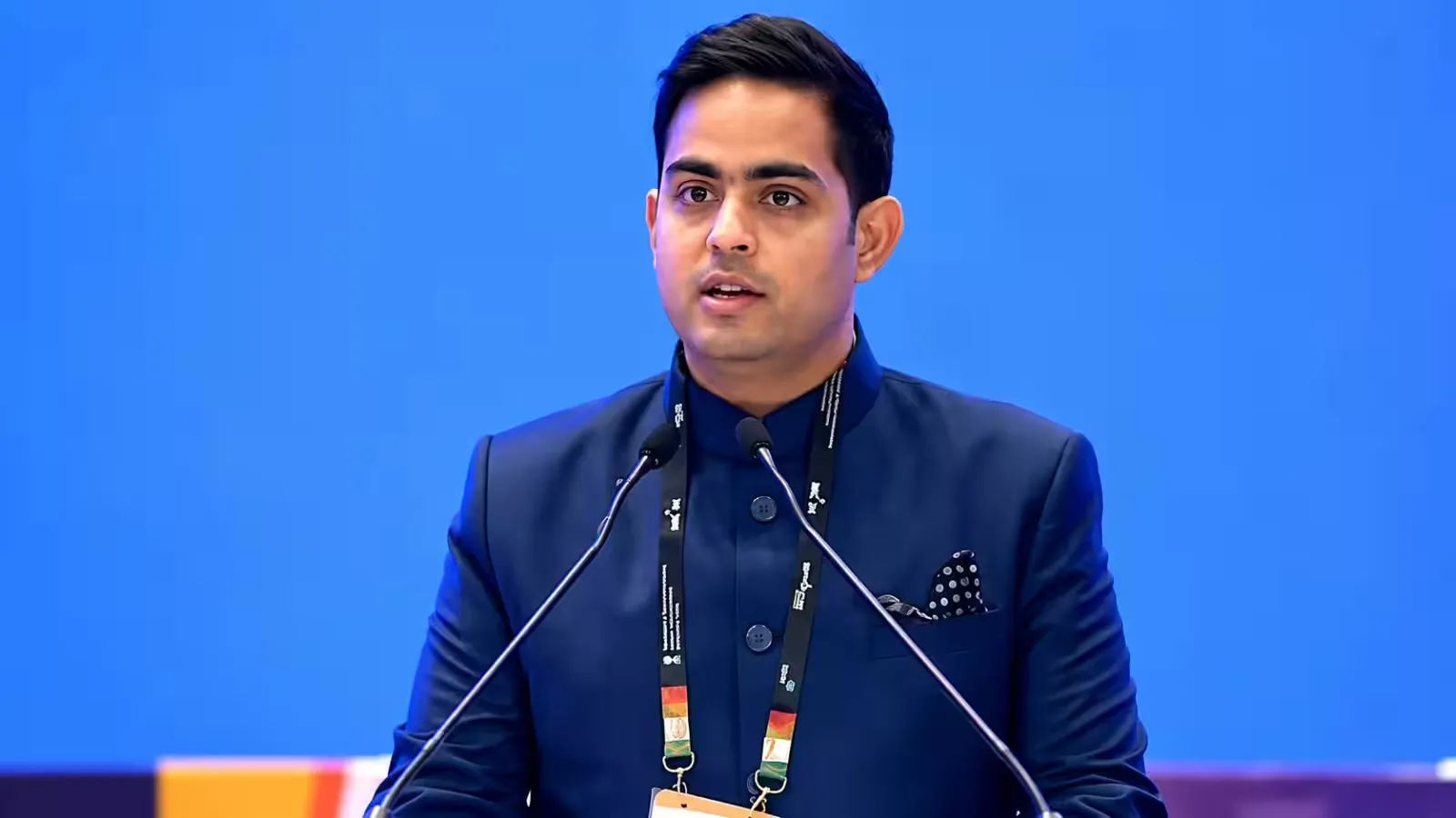 आकाश अंबानी