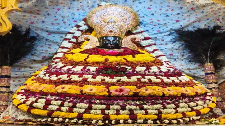 मंदिर में चोरी