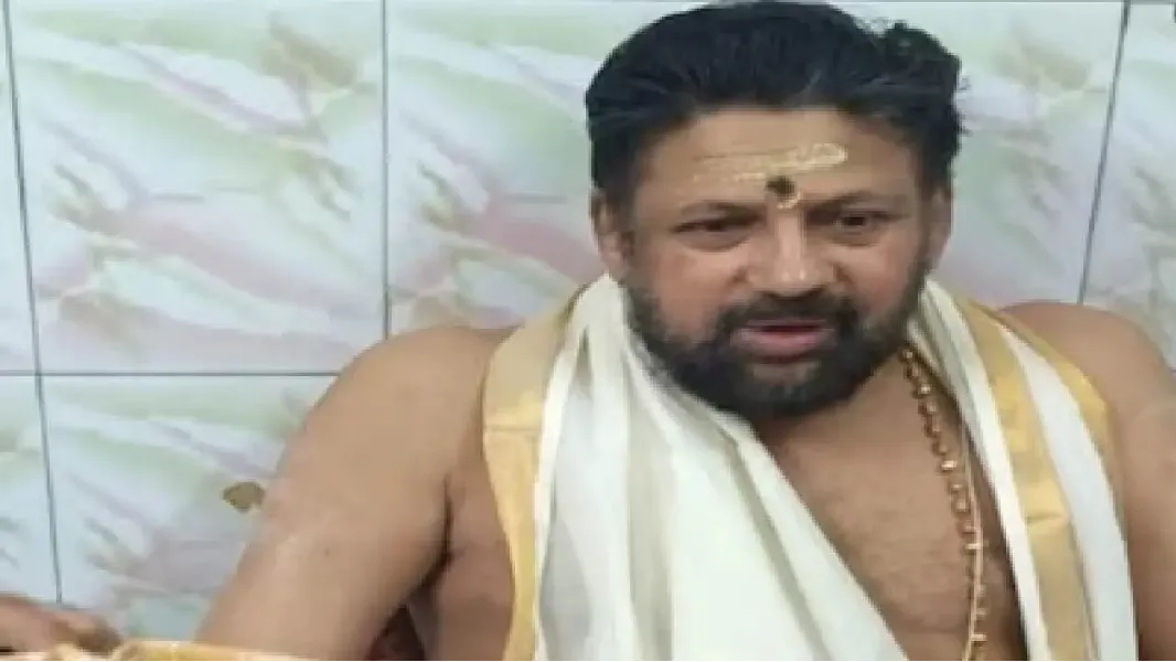 मुख्य पुजारी कंदरारू राजीवरू