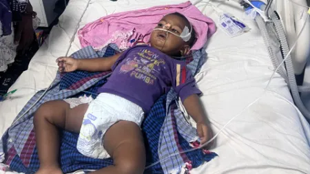 नवजात को सांप ने डसा