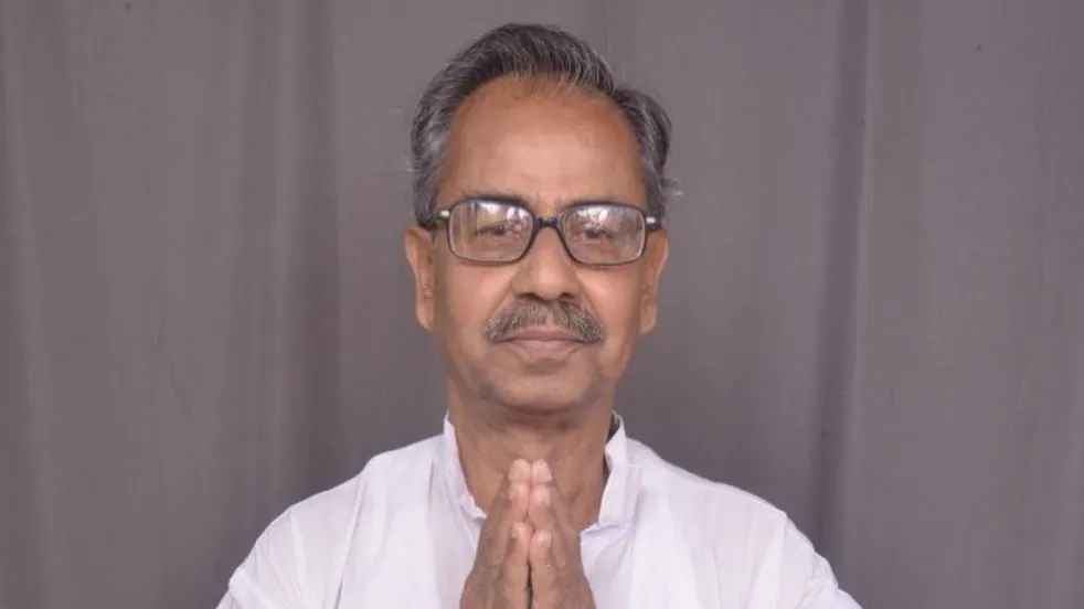 आशीष बनर्जी 
