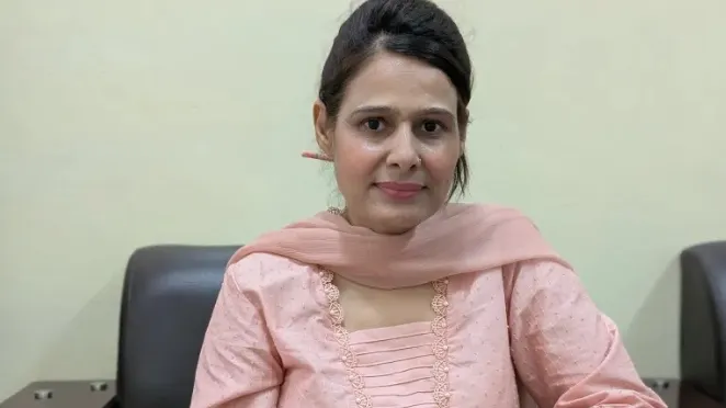  नर्स रज़िया नूरीन 