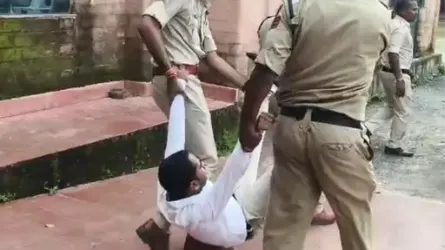 आप नेता-बलरामपुर