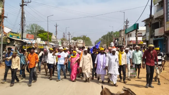 Kamar community protest