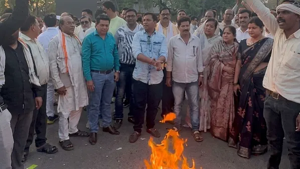 पुतला दहन-दुर्ग
