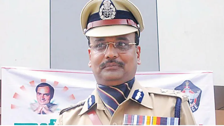  DGP शिवधर रेड्डी 