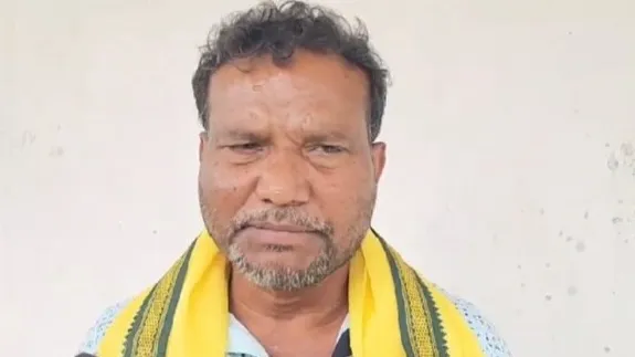 माओवादी हथियार छोड़ें