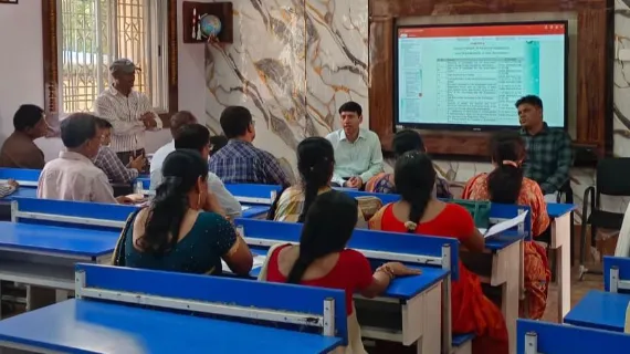 नीट परीक्षा माकड्रिल