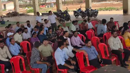 Tehsildars on indefinite protest