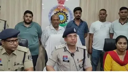 Police seize over ₹1 crore during betting raid