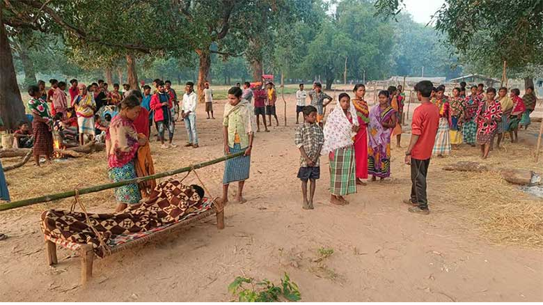 पुलिस मुठभेड़ में 4 बच्चों को गोली लगी, एक गंभीर