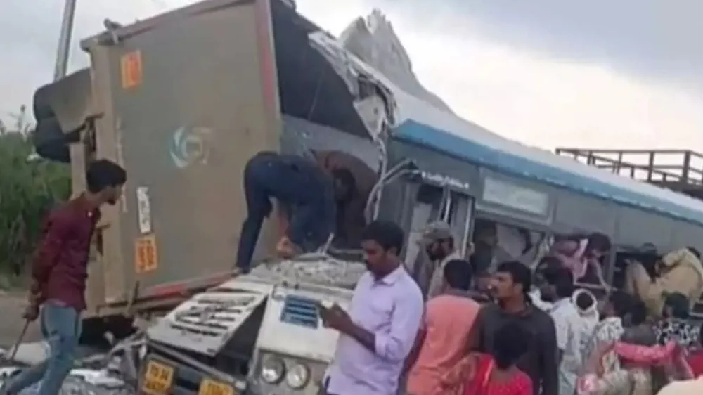 सड़क दुर्घटना