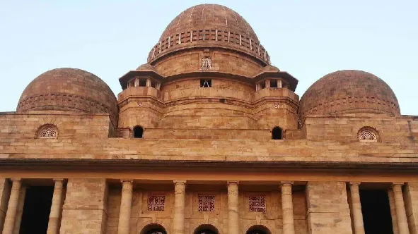 Saying "I love you" does not prove any sexual intent, Bombay HC