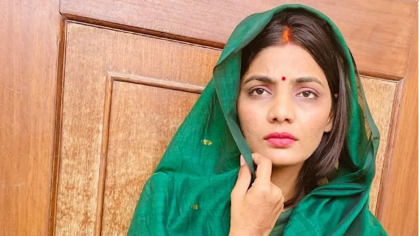 नेहा सिंह राठौड़