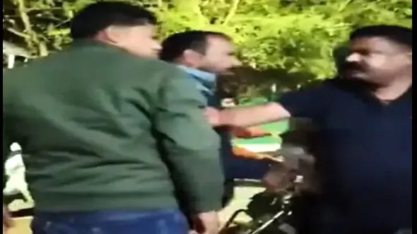 छत्तीसगढ़ में थाने में घुसकर युवक को पीटा