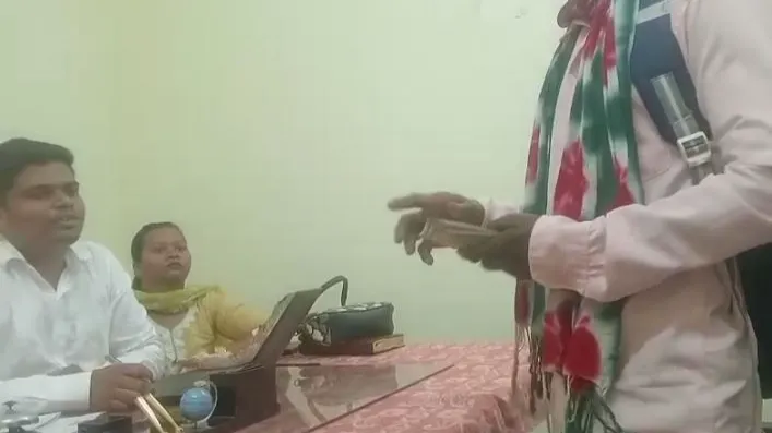 महिला पटवारी ने ली रिश्वत