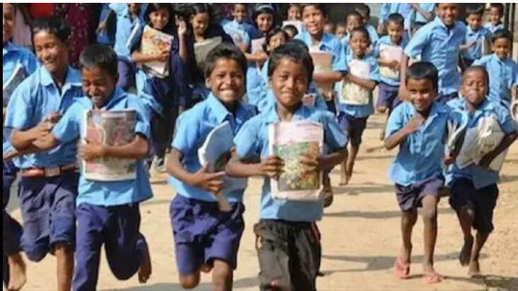 छत्तीसगढ़ की 25 फ़ीसदी आबादी निरक्षर