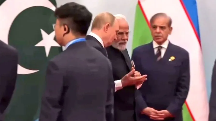 मोदी-पुतिन-पाक पीएम
