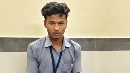 छात्र उंगली कटी