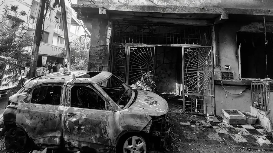 8 killed in Indore after EV fire engulfs building