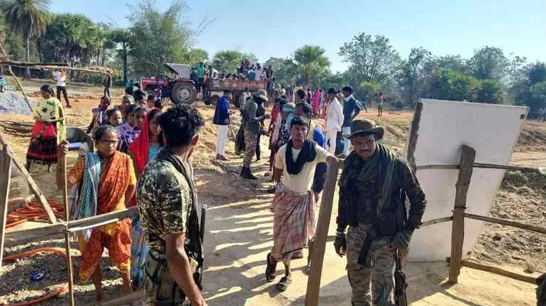 छत्तीसगढ़ के नक्सल प्रभावित कई गांवों में पहली बार मतदान