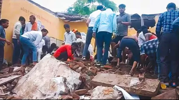 राजस्थान में सरकारी स्कूल की छत गिरी