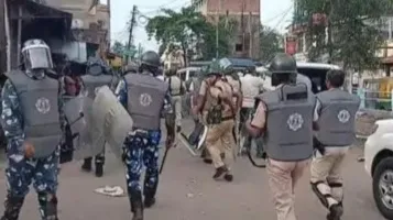प. बंगाल में तनाव