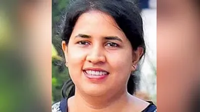  वीना विजयन