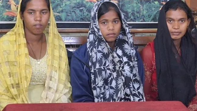 आदिवासी लड़कियां