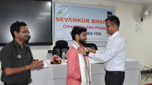 Dr Avinash Mehra