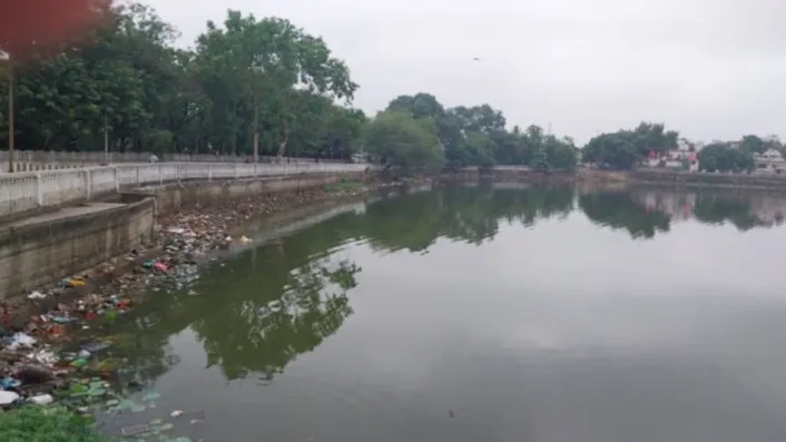 वेटलैंड अथॉरिटी का छोटे तालाबों से किनारा