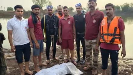 बच्चे का शव-दुर्ग