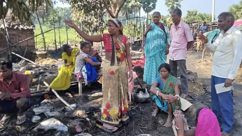 बिहार में दलित का घऱ जलाया