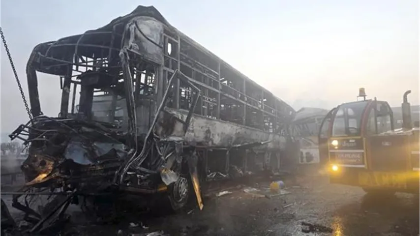 Mathura Expressway Crash: four dead, 25 injured