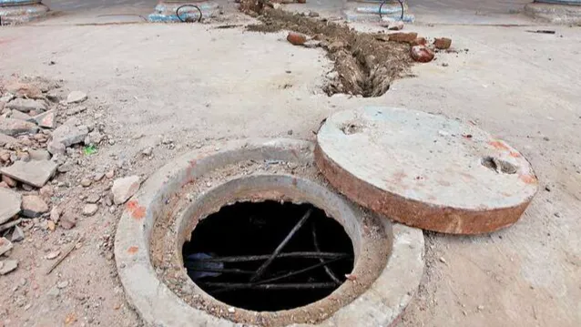 सीवर सफाई में मजदूरों की मौत