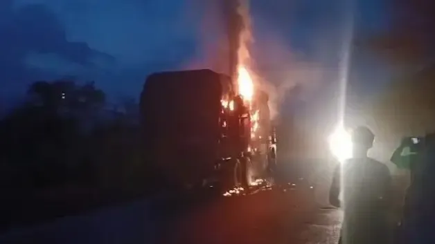 ट्रक जला