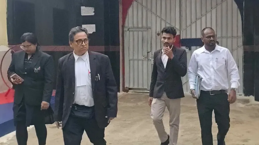  CBI टीम