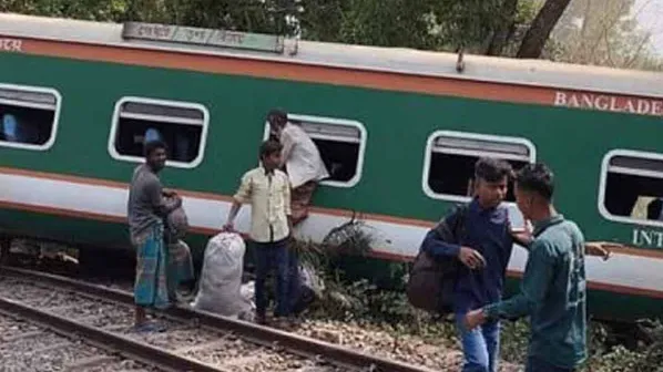 बांग्लादेश ट्रेन एक्साडेंट