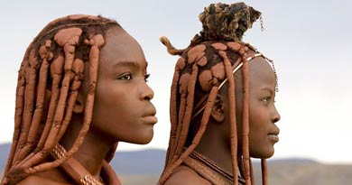 हिम्बा जनजाति की महिलायें